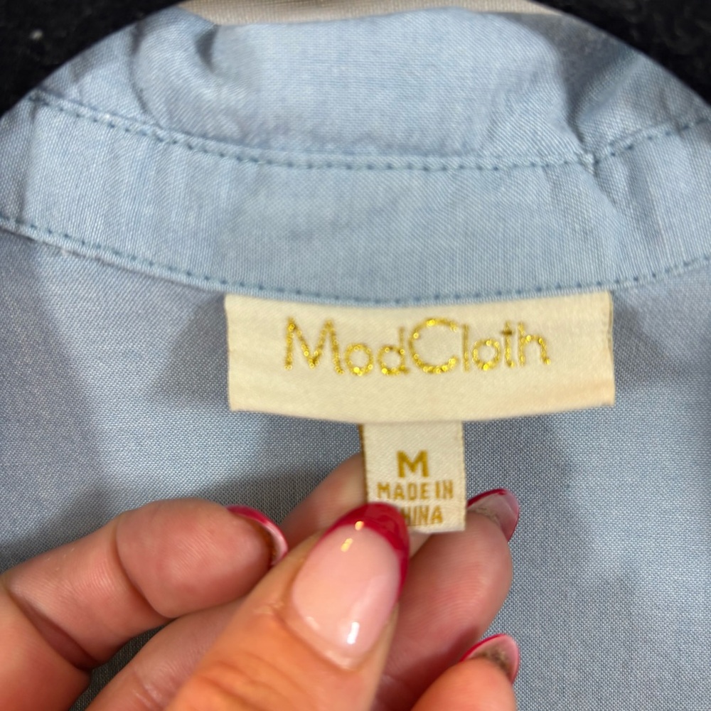 Ladies Modcloth Button Down Light Chambray Blouse… - image 7